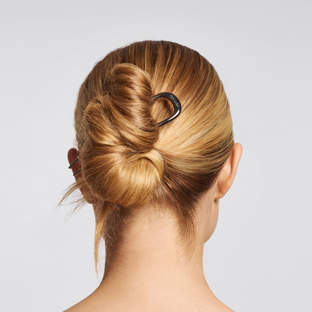 Hematit francia hajtű (French Hair Pin)