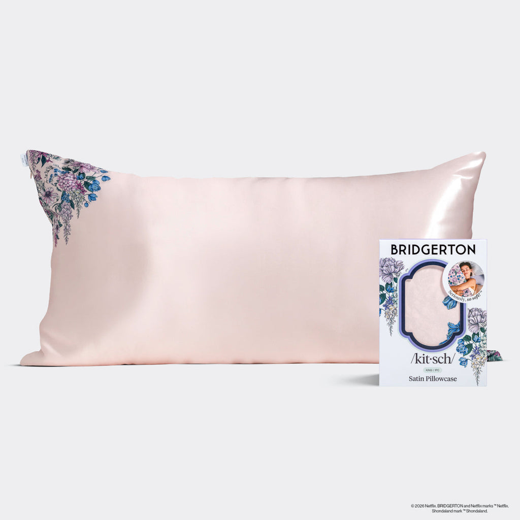 Bridgerton x Kitsch szatén párnahuzat Wisteria mintában – King