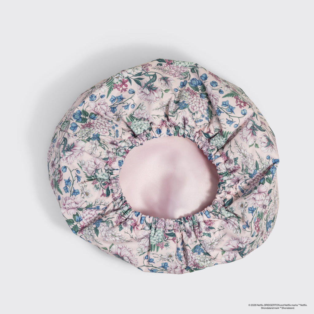 Bridgerton x Kitsch szatén bélésű flexibilis zuhanysapka Wisteria mintában