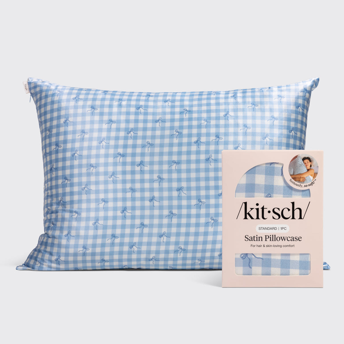 Szaténpárnahuzat kék kockás (gingham) mintában