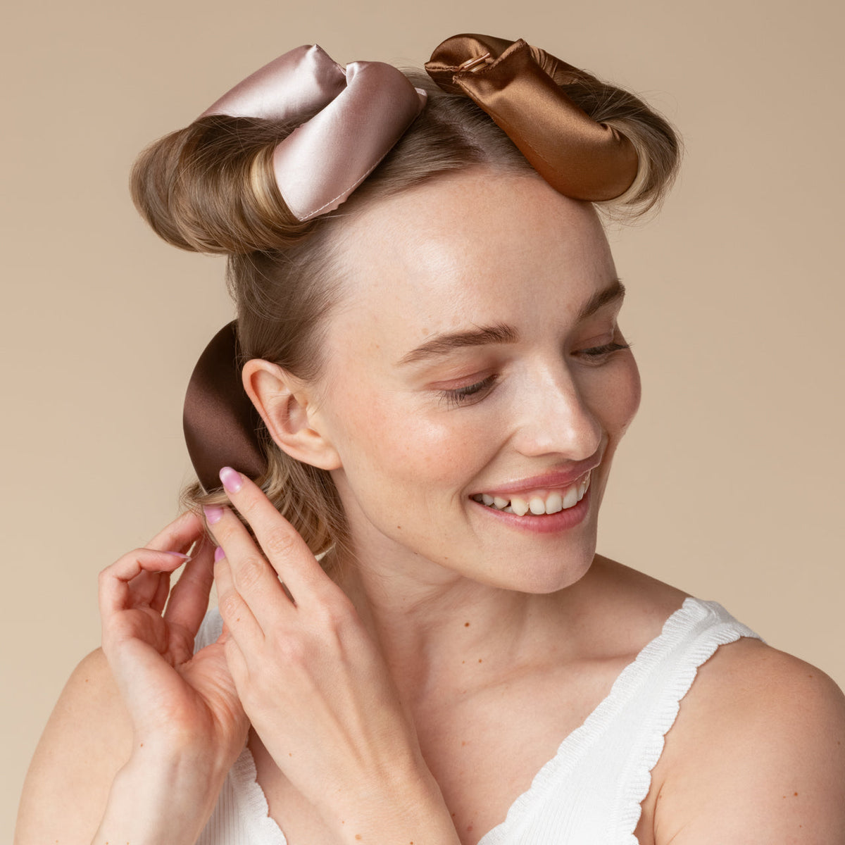 Rózsafa színű óriás szatén flexibilis hajcsavaró (Flexi Rods) 4 darabos szett