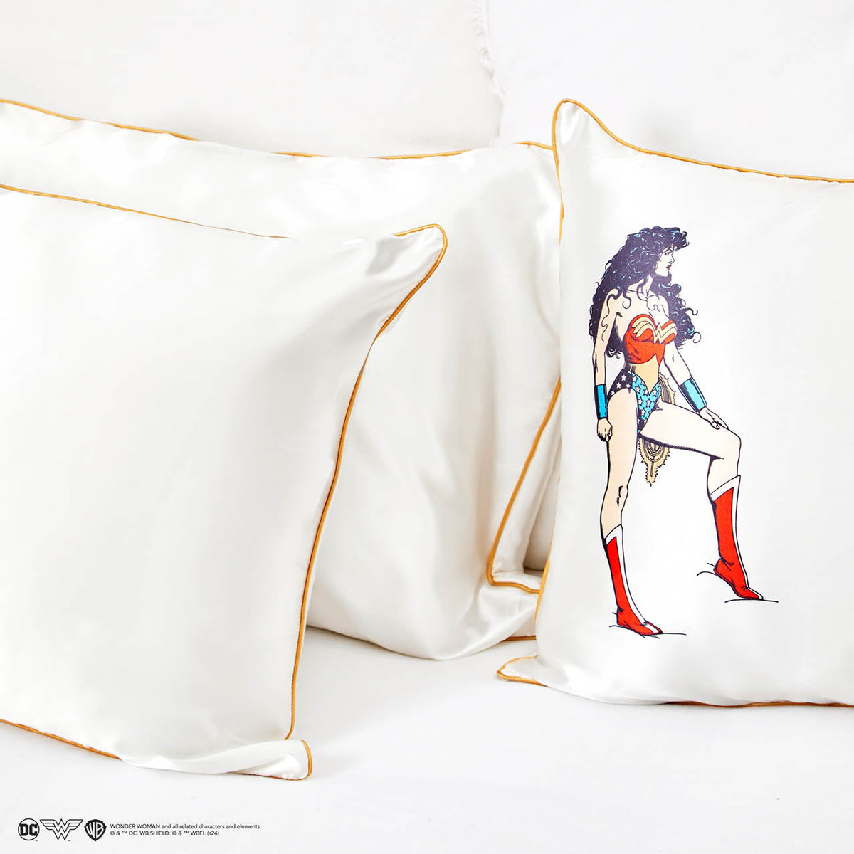 Kitsch x Wonder Woman szatén párnahuzat – Believe in Wonder