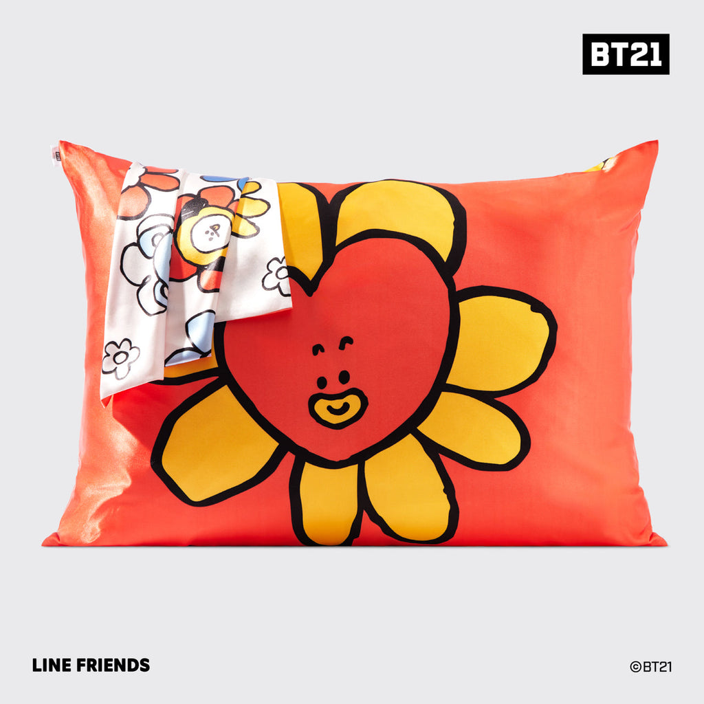 Kitsch x BT21 szatén párnahuzat TATA mintában