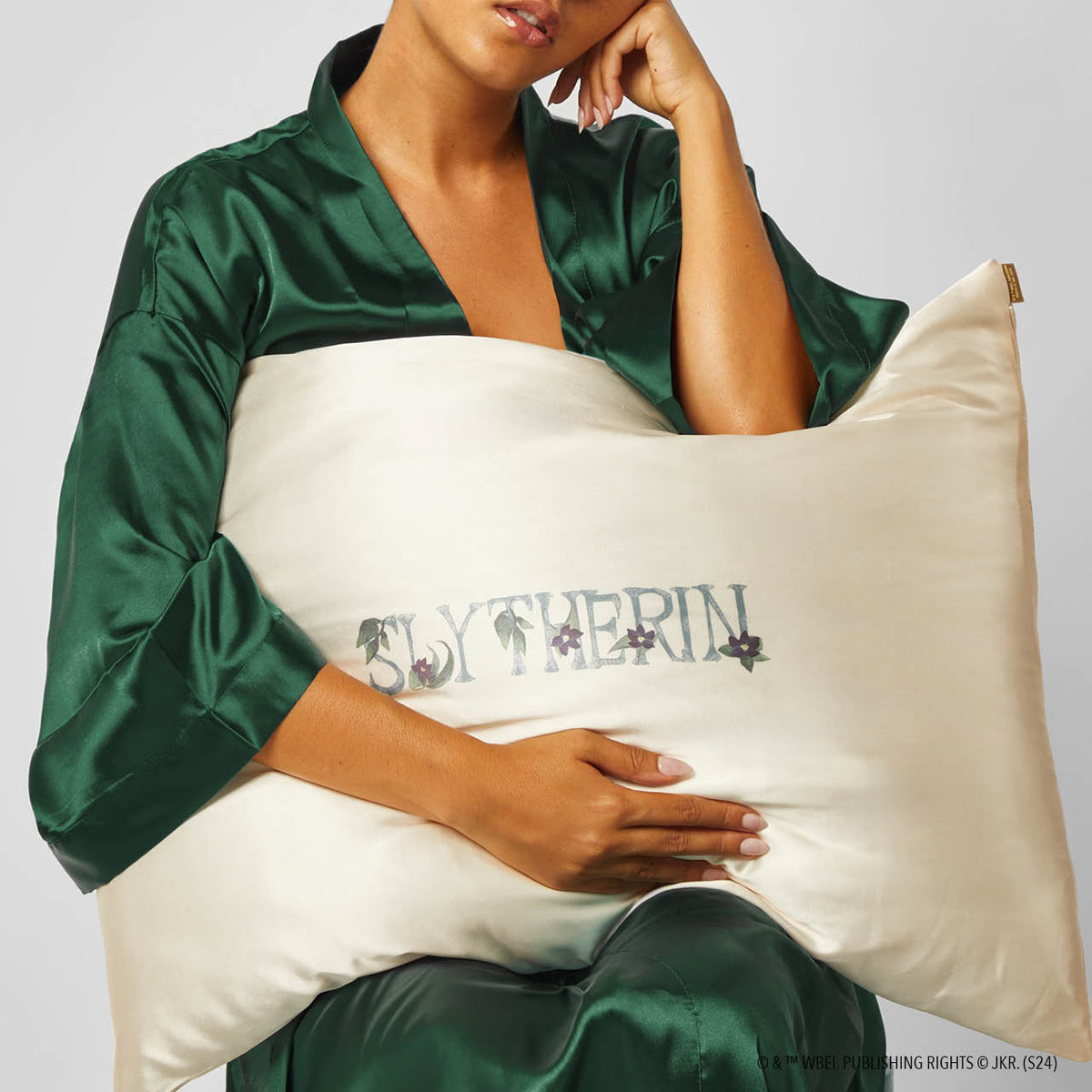Kitsch x Harry Potter szaténpárnahuzat Mardekár mintában, 2 darabos – King