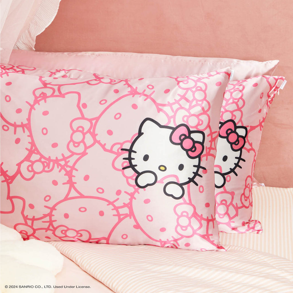 Kitsch x Hello Kitty szatén párnahuzat – rózsaszín Hello Kitty arcok – King
